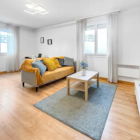 La Foret, Parking, Jardin, Proche De La Gare Appartement